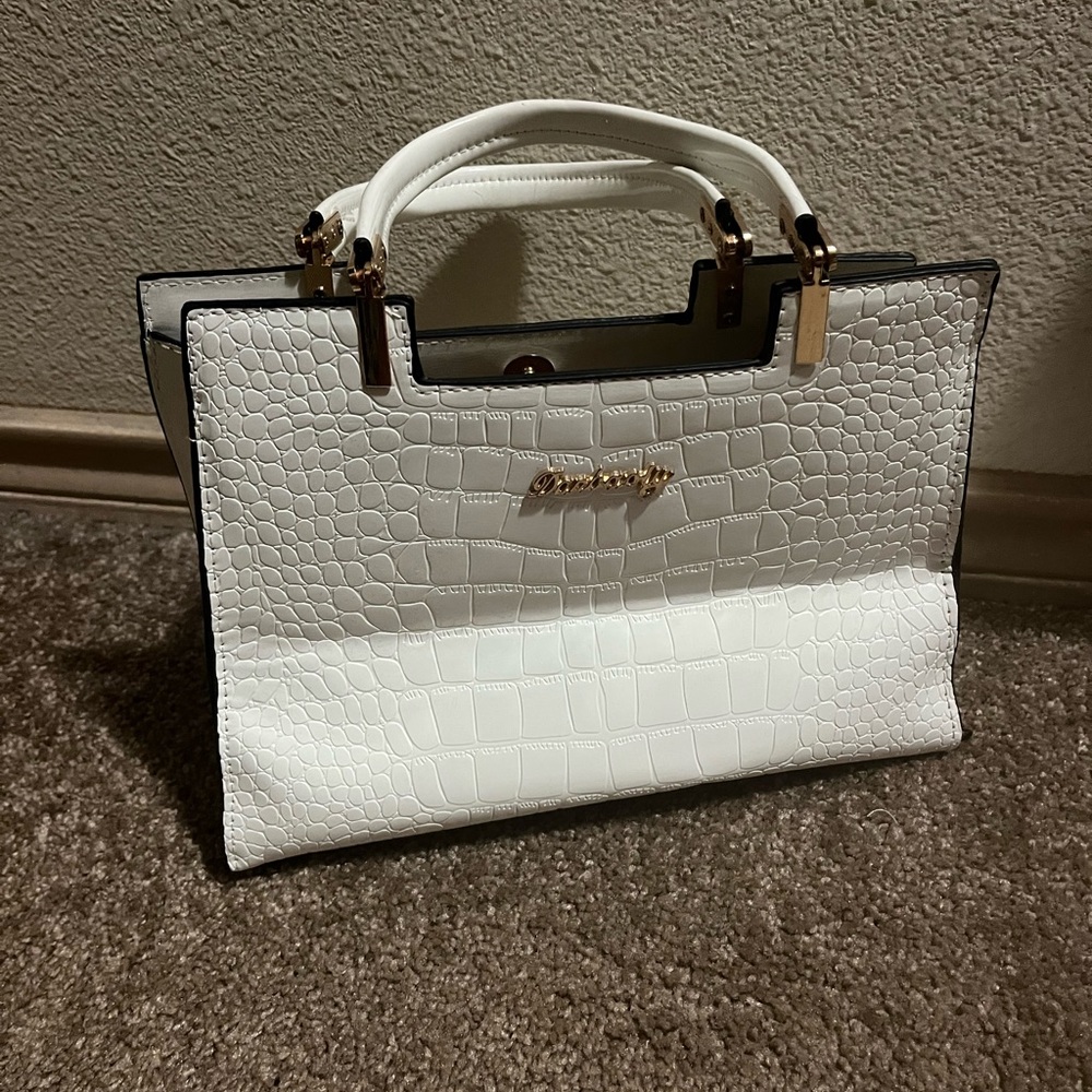 Elegant White Croc-Embossed Handbag